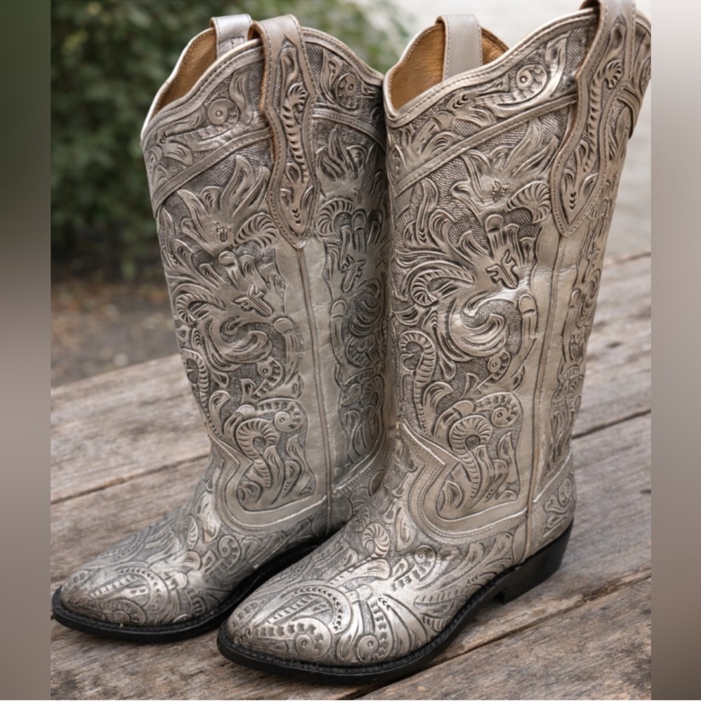 Rare Silverfrye Billy Daisy Metallic Silver Hand-Tooled Western Cowgirl Boots